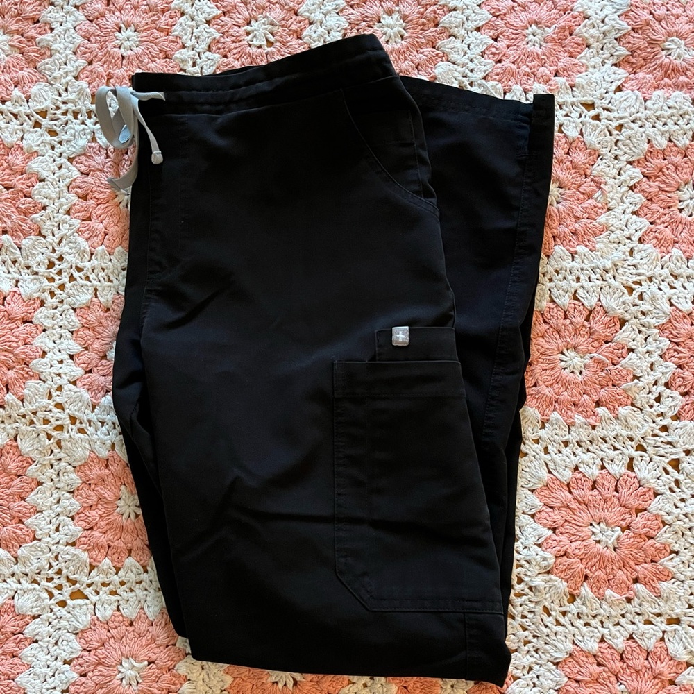 FIGS Women's Yola Skinny Scrub Pants-Black/M
